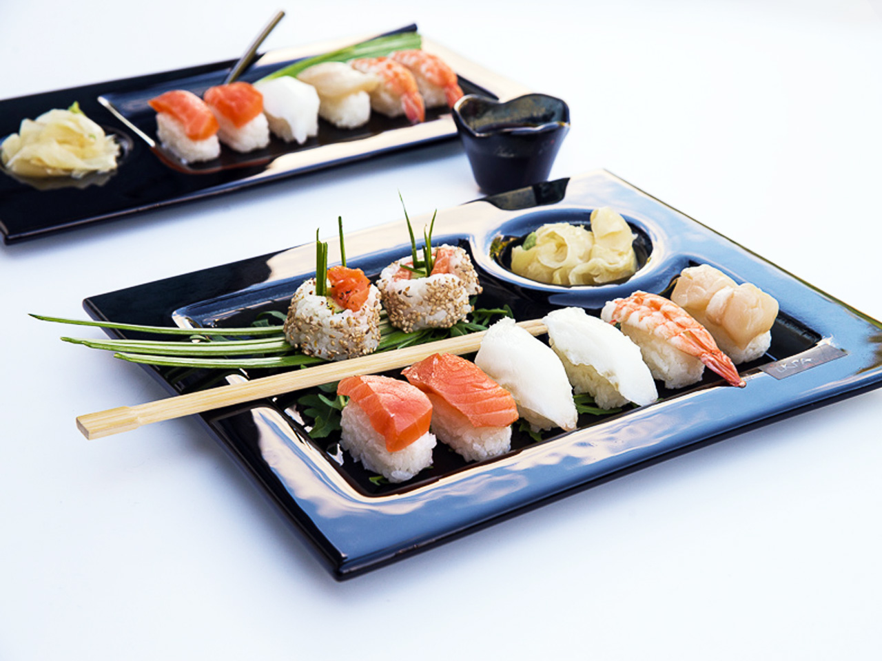 glass for food preparation and serviceGlass Sushi set